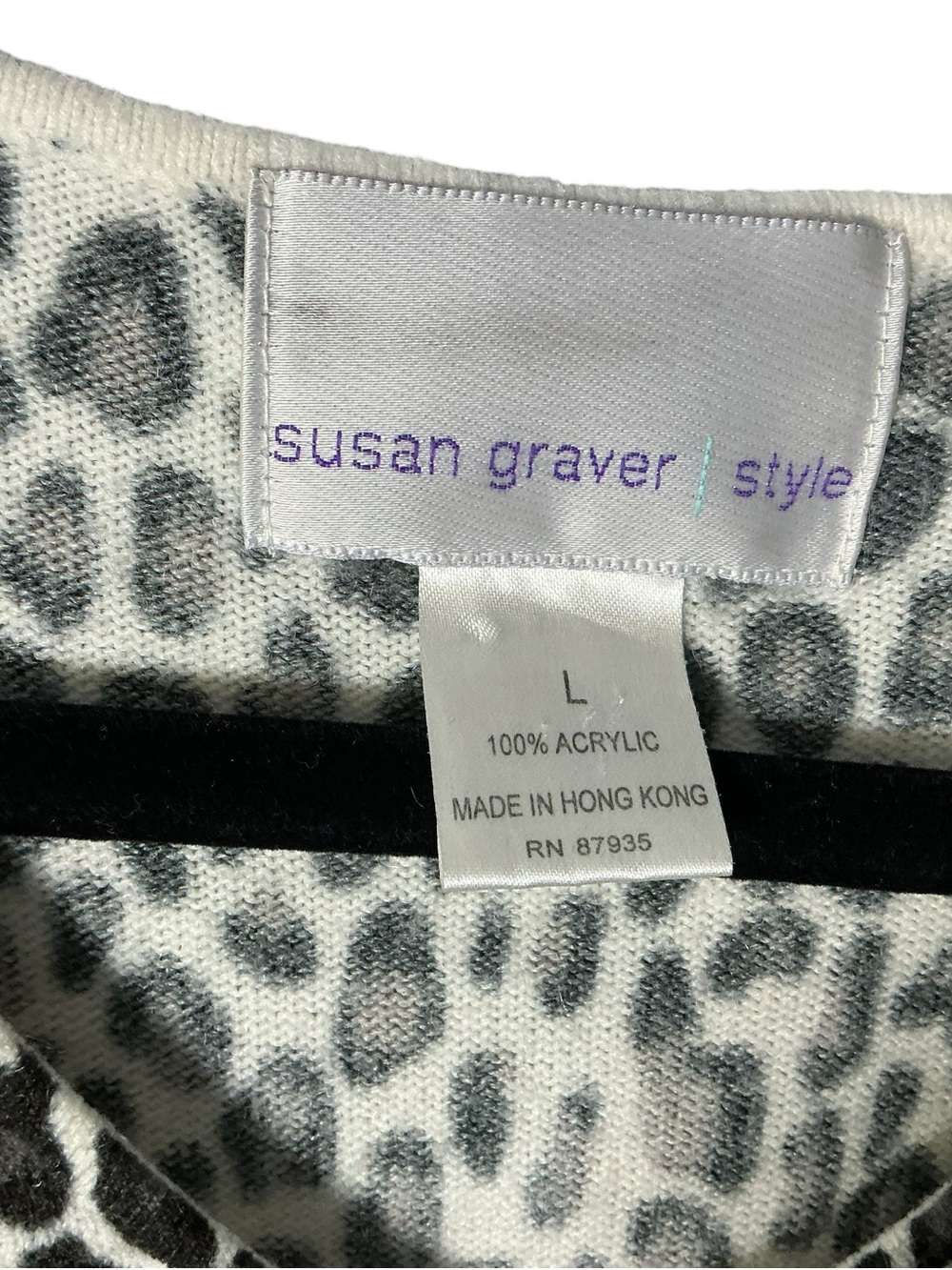 Susan Graver Style Snow Leopard Print Tunic Sweater Large V-Neck Side Slits Gray - Picture 2 of 8